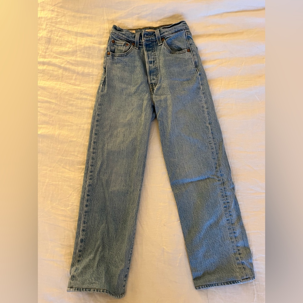 Levi’s Ribcage in Tango Gossip